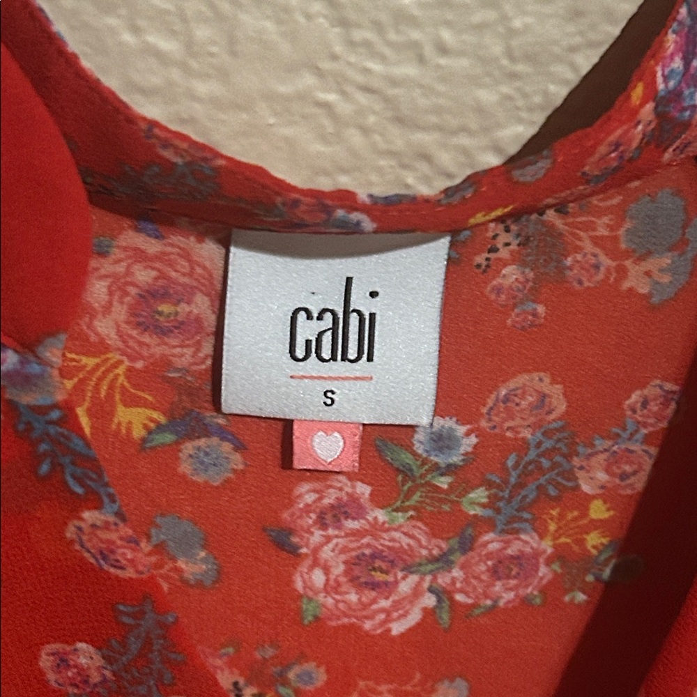 Cabi Sheer Red Floral Ruffle Blouse Sleeveless Size Small Lightweight Top - Picture 2 of 4